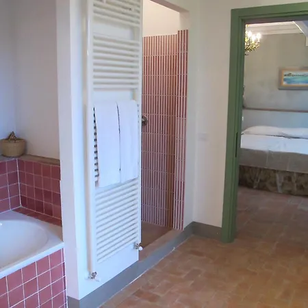 Borgo Di Κατάλυμα σε φάρμα *