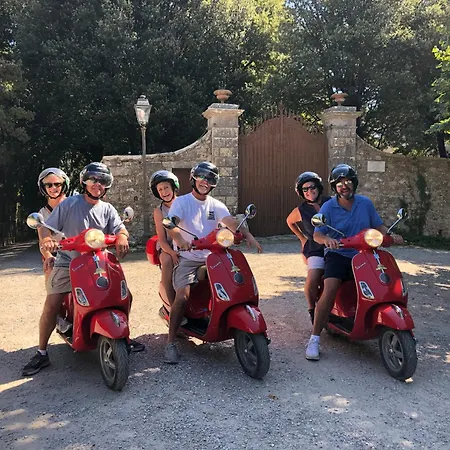 Borgo Di Κατάλυμα σε φάρμα *